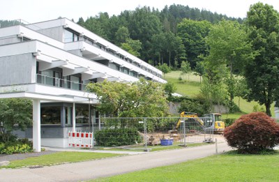 guesthouse: view to place where the extension will be built