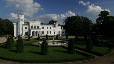 Research and conference center of the Institute of Mathematics of the Polish Academy of Sciences in Będlewo; building and surroundings